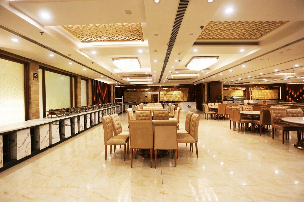 Hotel Capital O Green Palms Near Jhilmil Metro Station Nueva Delhi Exterior foto