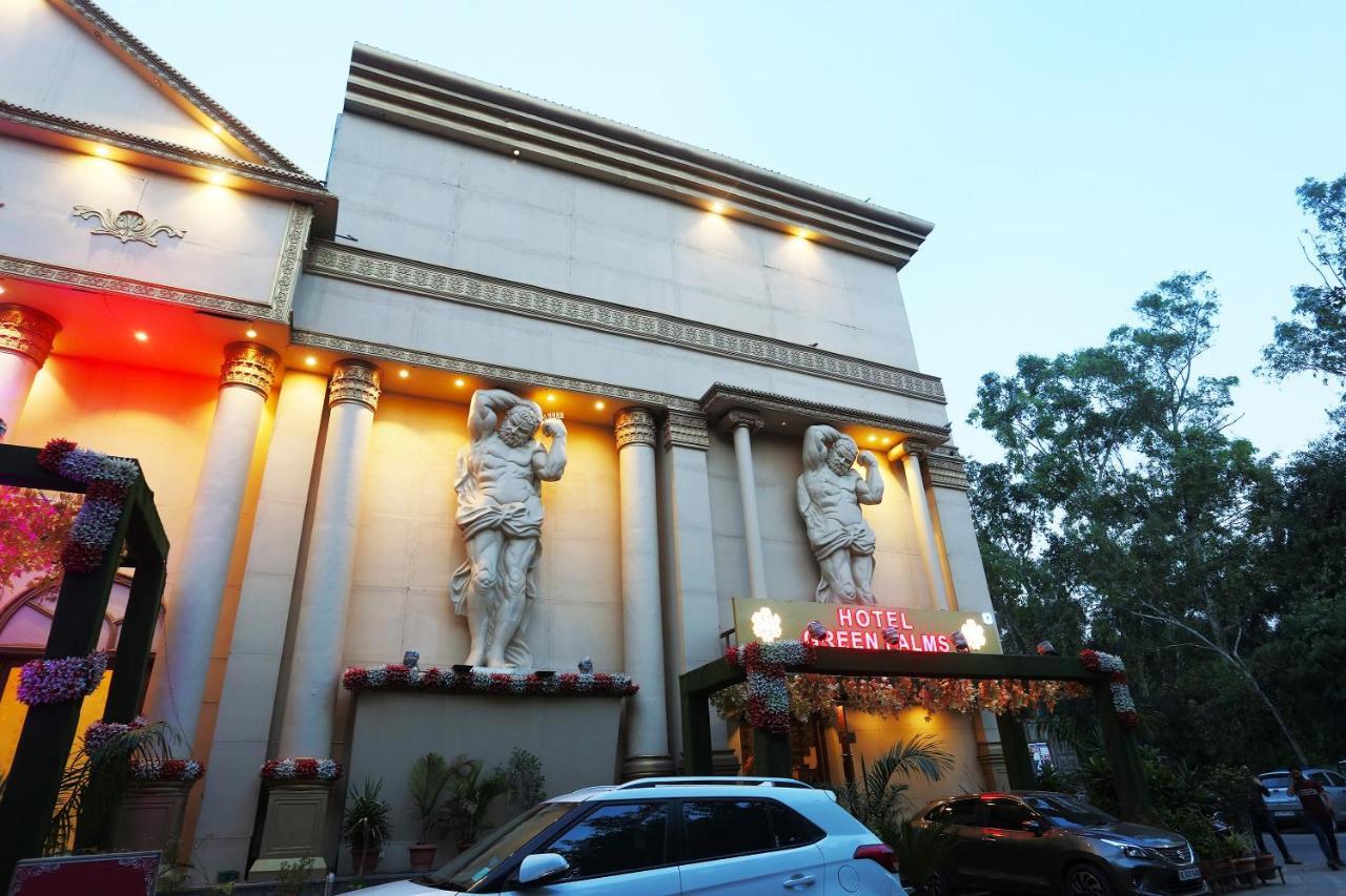 Hotel Capital O Green Palms Near Jhilmil Metro Station Nueva Delhi Exterior foto